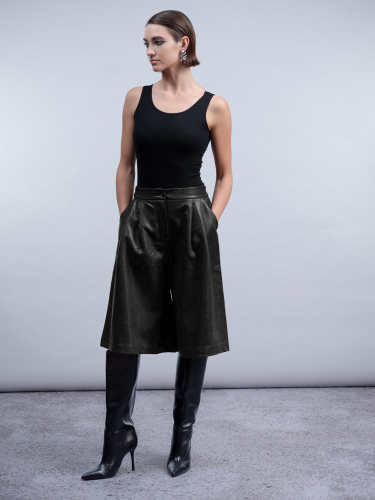 bermudas en simili cuir noir