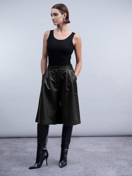 bermudas en simili cuir noir