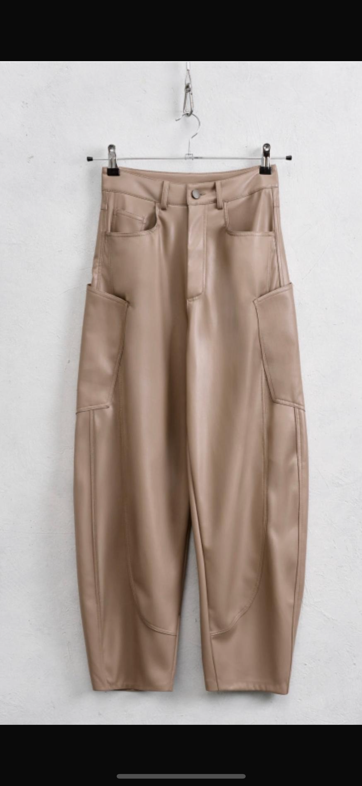 pantalon en cuir vegan