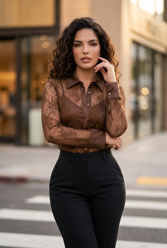 blouse en dentelle brune
