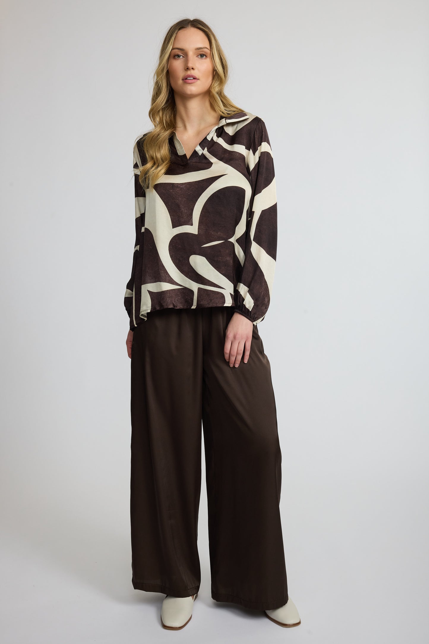pantalon en satin chocolat