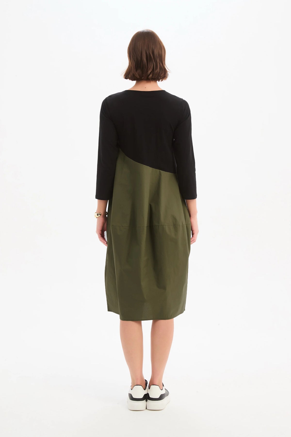 robe noir et kaki