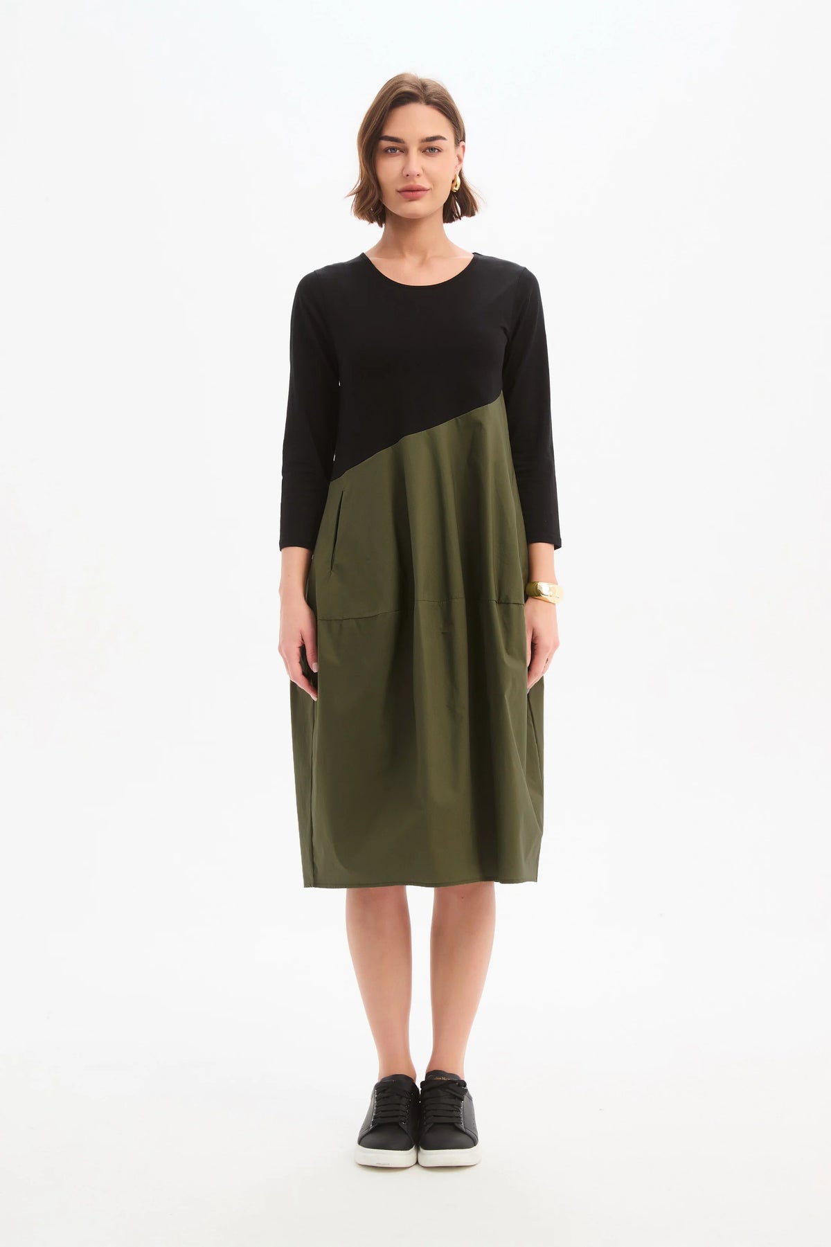 robe noir et kaki