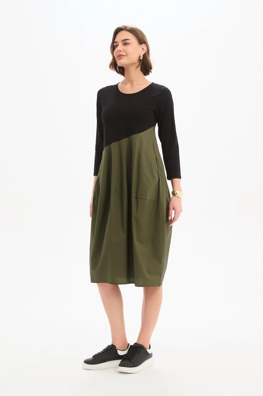 robe noir et kaki